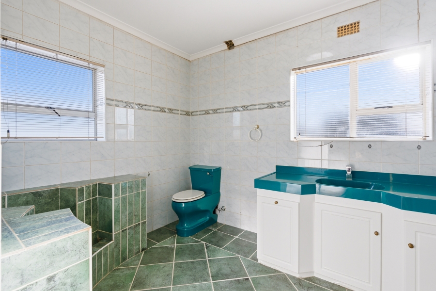 6 Bedroom Property for Sale in Pinelands Western Cape